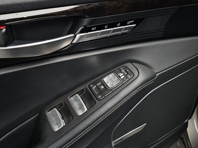 2019 Genesis G90 — миниатюра 23