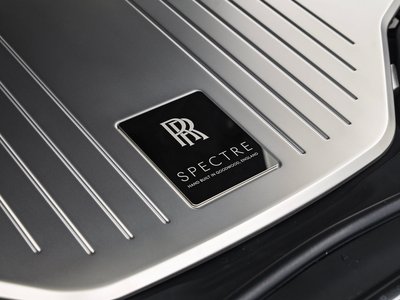 ROLLS-ROYCE SPECTRE - 10