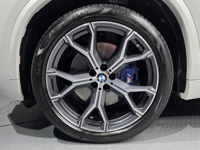 صورة 6 لـ 2023 BMW X5
