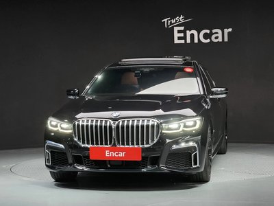2020 BMW 7 SERIES photo 2