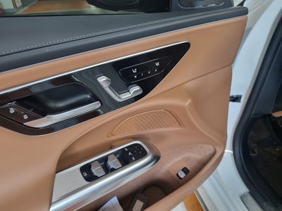 MERCEDES-BENZ E-CLASS - 9