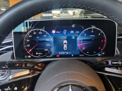 MERCEDES-BENZ E-CLASS - 5