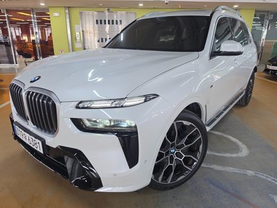 2025 BMW X7 照片 1