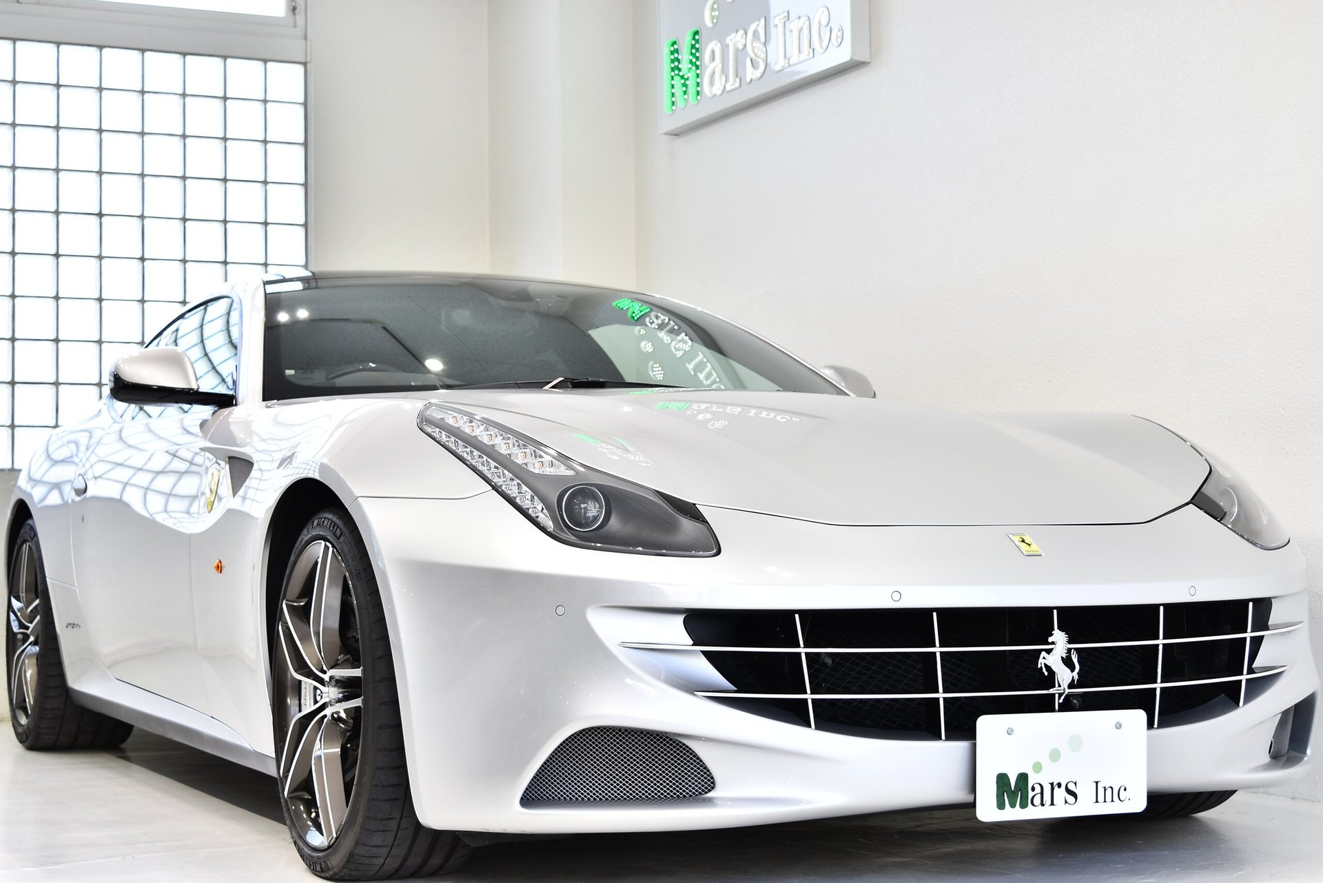 FERRARI FF - View 1