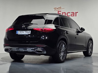 MERCEDES-BENZ GLC - 4