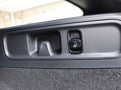 2025 MERCEDES-BENZ C-CLASS — миниатюра 63