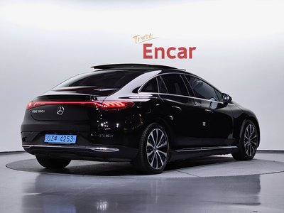 MERCEDES-BENZ EQE - 3