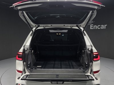 2024 BMW X7 — миниатюра 20