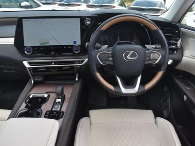 2024 Lexus RX — миниатюра 16
