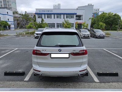 صورة 4 لـ 2021 BMW X7