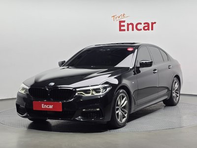 2017 BMW 5 SERIES photo 1