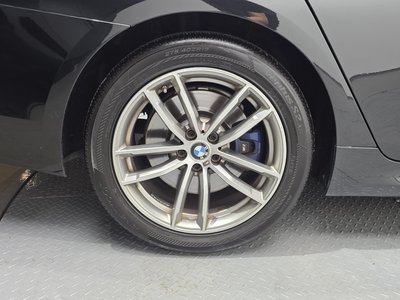 2017 BMW 5 SERIES photo 6