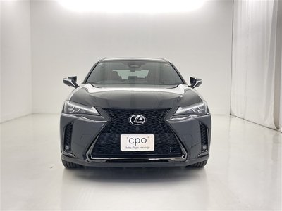 صورة 4 لـ 2024 Lexus UX