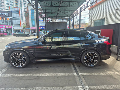 2021 BMW X4 M 照片 3