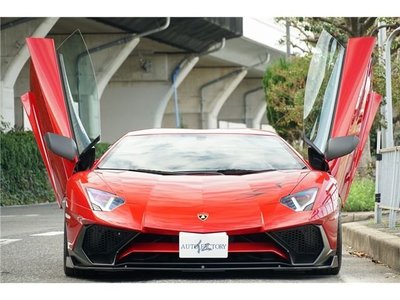 LAMBORGHINI AVENTADOR - 2