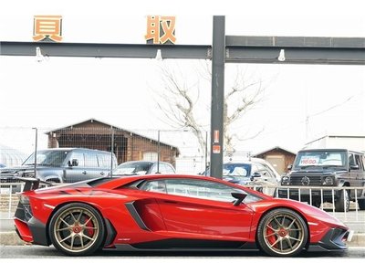 LAMBORGHINI AVENTADOR - 3