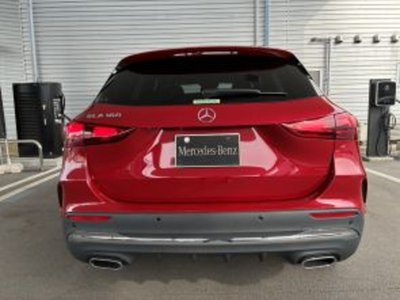 MERCEDES-BENZ GLA - 4