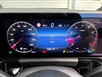 MERCEDES-BENZ GLA - 10