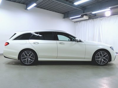 MERCEDES-BENZ E-CLASS - 8