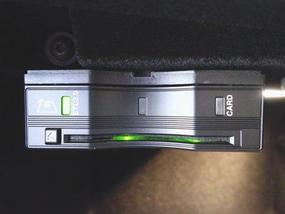 MERCEDES-BENZ E-CLASS - 10