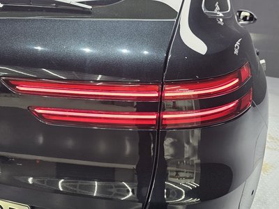 صورة 10 لـ 2023 Genesis GV70