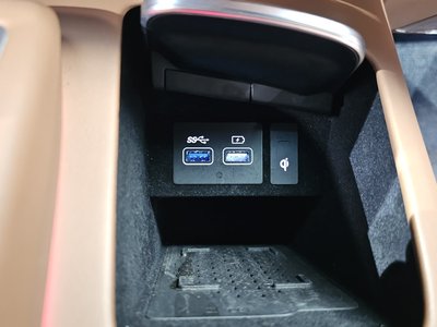 2023 Genesis GV70 — миниатюра 28