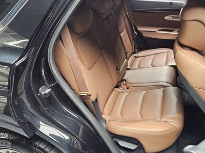 2023 Genesis GV70 — миниатюра 18