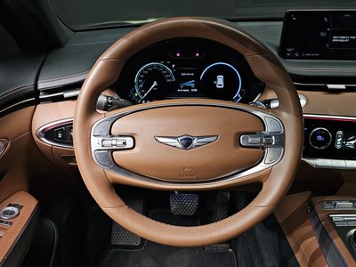 2023 Genesis GV70 — миниатюра 19