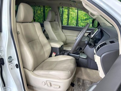 TOYOTA LAND CRUISER PRADO - 8