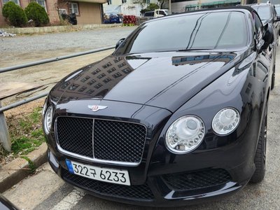 BENTLEY CONTINENTAL - 1