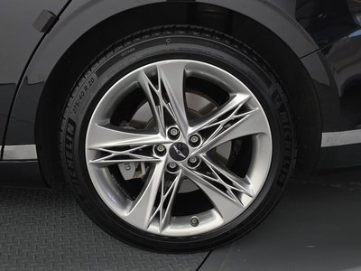 صورة 8 لـ 2022 Genesis G90 (RS4)