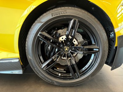 صورة 10 لـ 2020 Lamborghini HURACAN