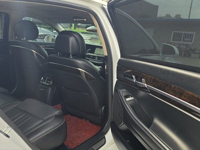 صورة مصغرة 11 لـ 2020 Genesis G90