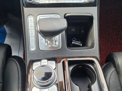صورة مصغرة 13 لـ 2020 Genesis G90