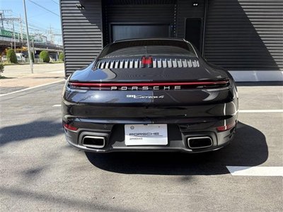 PORSCHE 911 - 8