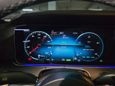 MERCEDES-BENZ CLS - 2