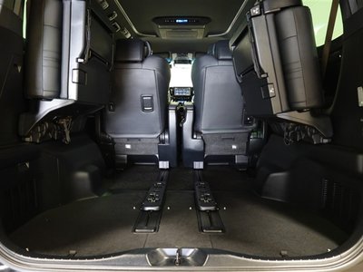 2022 Toyota ALPHARD thumbnail 22