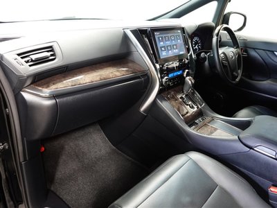 2022 Toyota ALPHARD photo 10