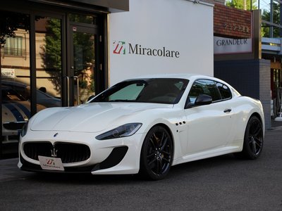 MASERATI GRANTURISMO - 1