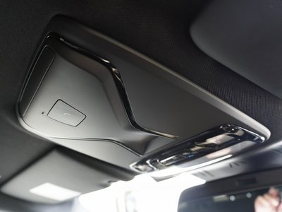 2025 BMW I4 thumbnail 12