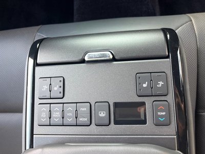 TOYOTA CROWN CROSSOVER - 6