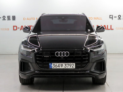 AUDI Q8 - 2