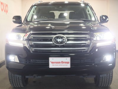 صورة 8 لـ 2017 Toyota LAND CRUISER 200
