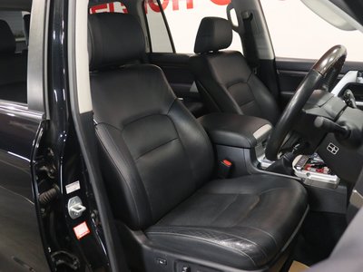 صورة 10 لـ 2017 Toyota LAND CRUISER 200