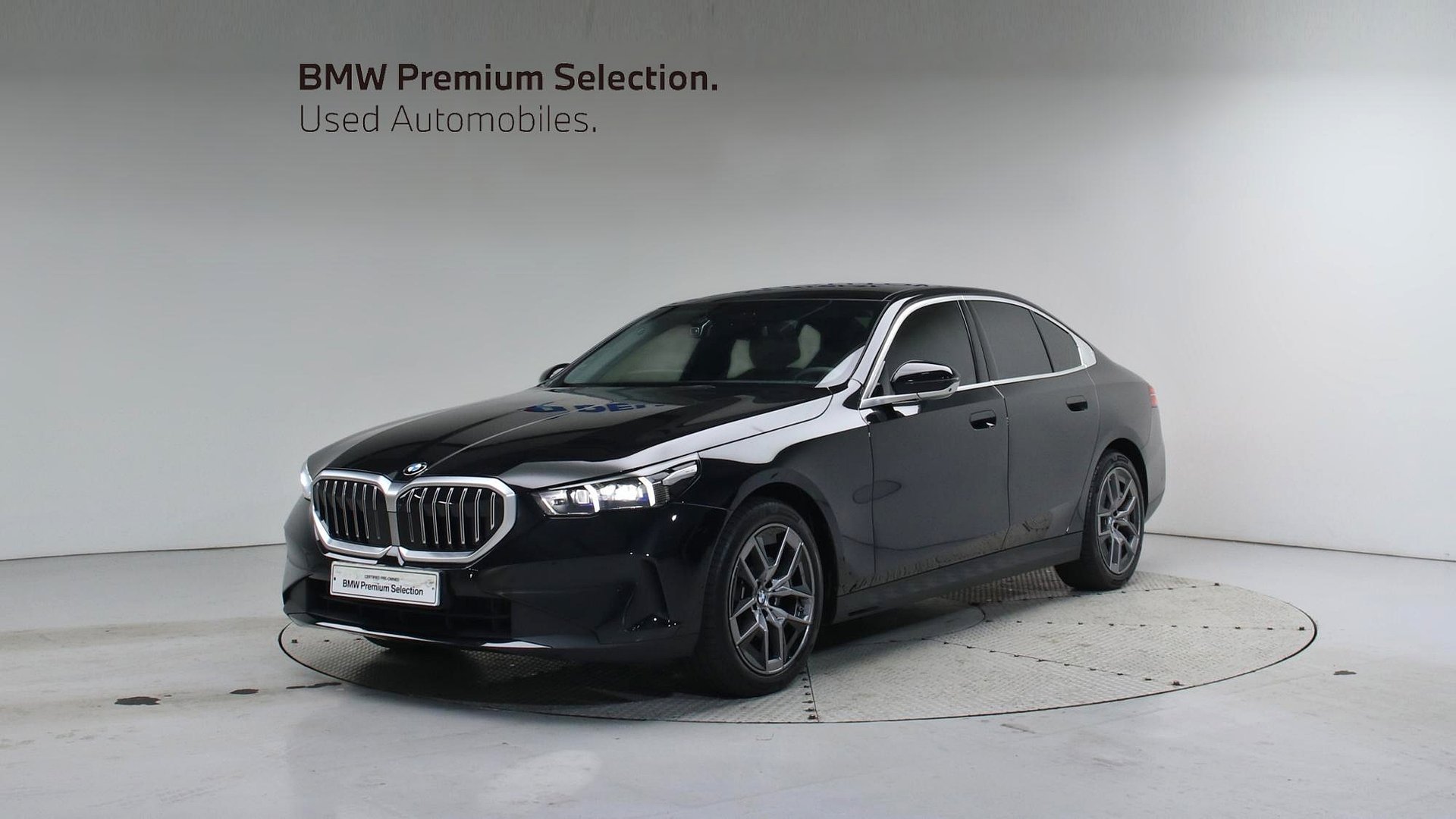 BMW 5 SERIES - View 1