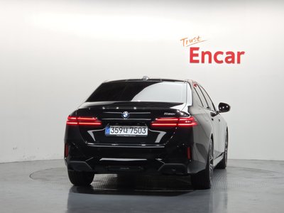 BMW 5 SERIES - 4
