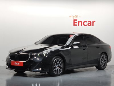 BMW 5 SERIES - 1