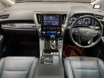 TOYOTA ALPHARD - 2