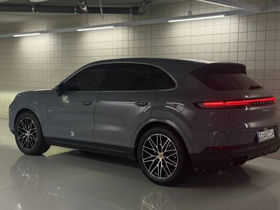 PORSCHE CAYENNE - 2