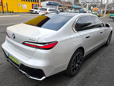 BMW 7 SERIES - 7